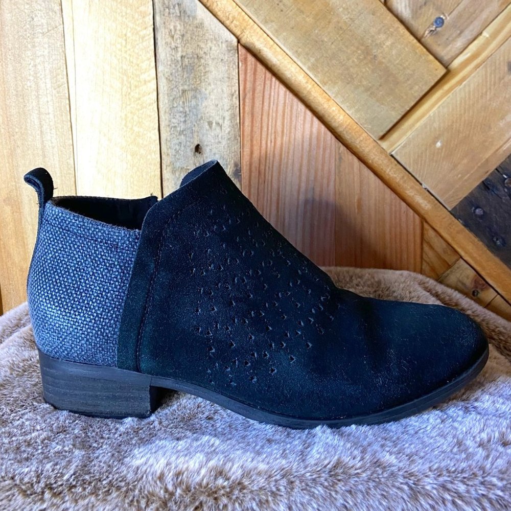 Toms | Black Ankle Booties | W6